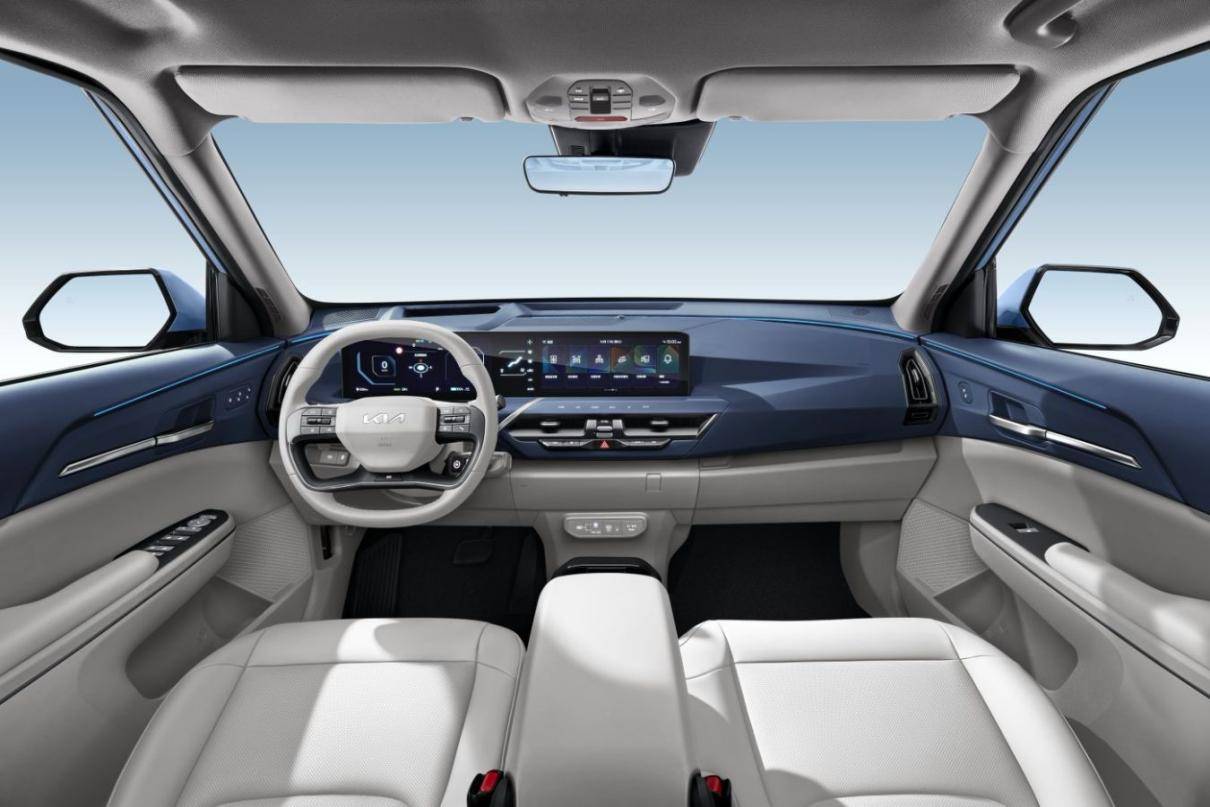 起亞 EV5\"增配不加價\",破局15萬級純電市場迎來價值重構