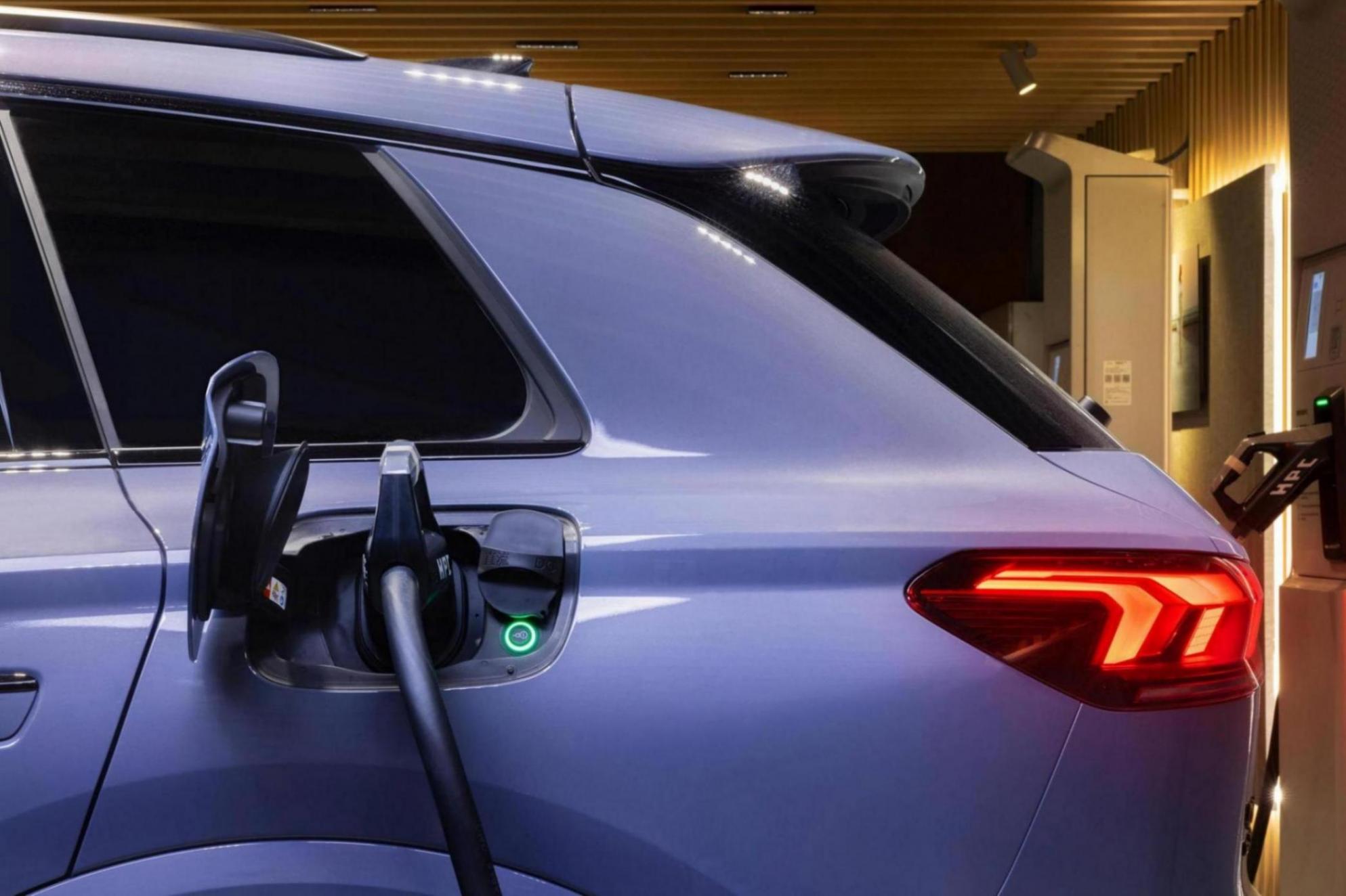 奧迪Q6L e-tron試駕總結(jié):奧迪配華為,香么?