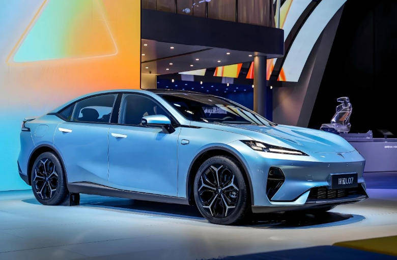 盈虧平衡點臨近,深藍“打樣”央企新能源轉型