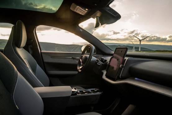 北歐高智感純電SUV新寵:沃爾沃EX30 Cross Country中國上市