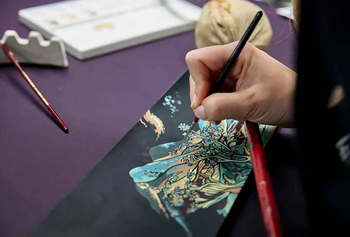 致敬敦煌壁畫的定制藝術 勞斯萊斯三款車型推出訂制版