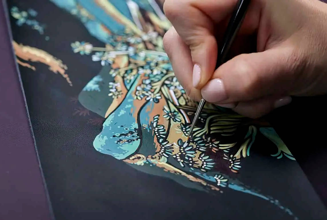 致敬敦煌壁畫的定制藝術 勞斯萊斯三款車型推出訂制版