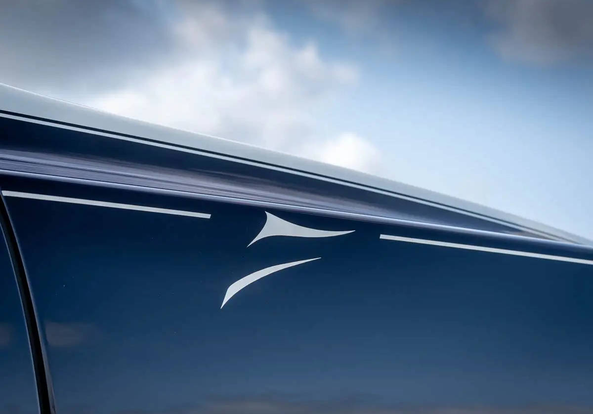 致敬敦煌壁畫的定制藝術 勞斯萊斯三款車型推出訂制版