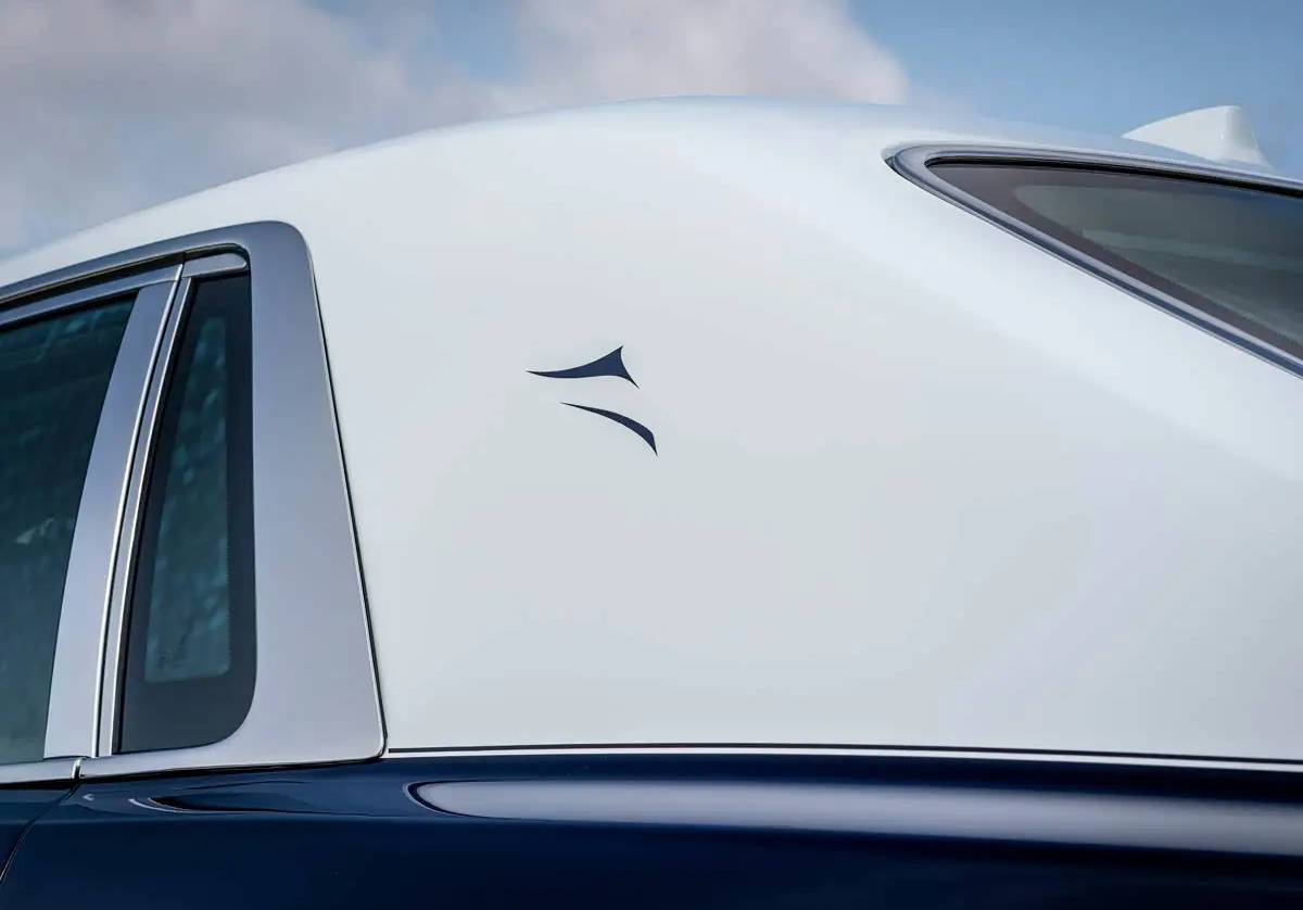 致敬敦煌壁畫的定制藝術 勞斯萊斯三款車型推出訂制版