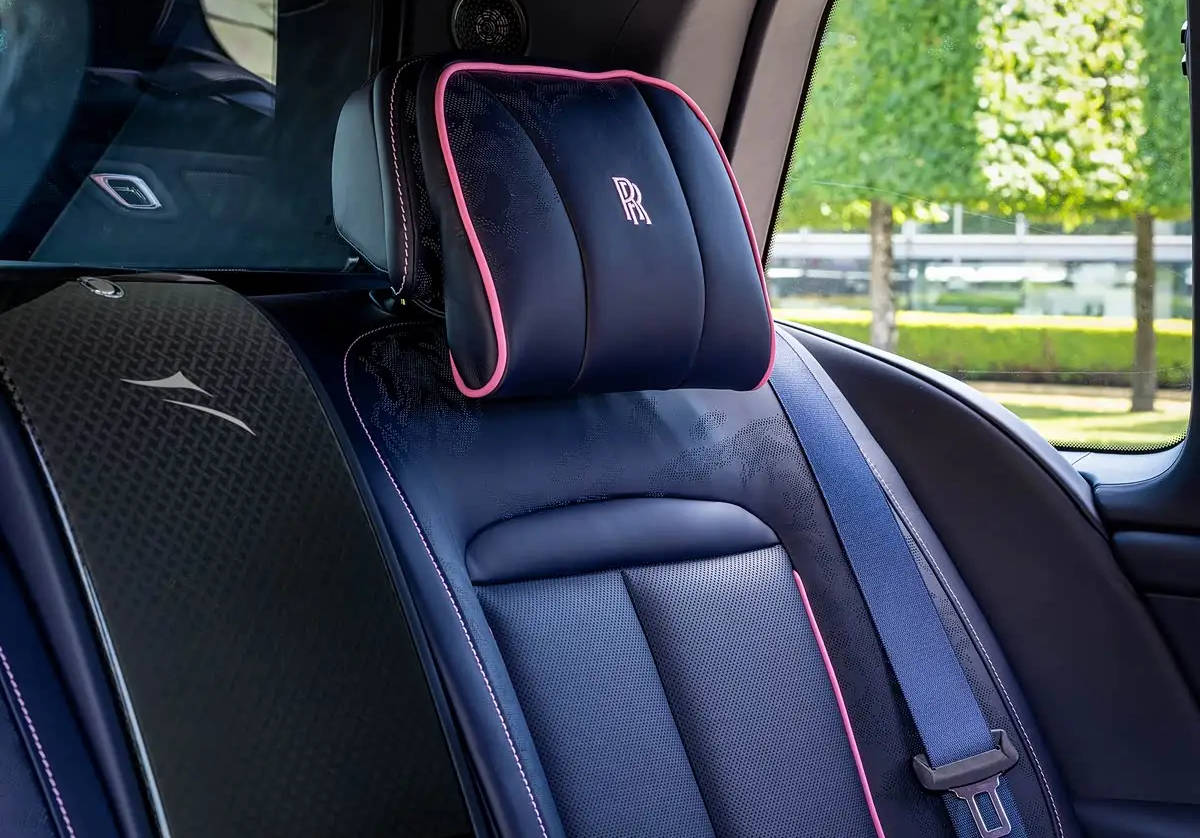 致敬敦煌壁畫的定制藝術 勞斯萊斯三款車型推出訂制版