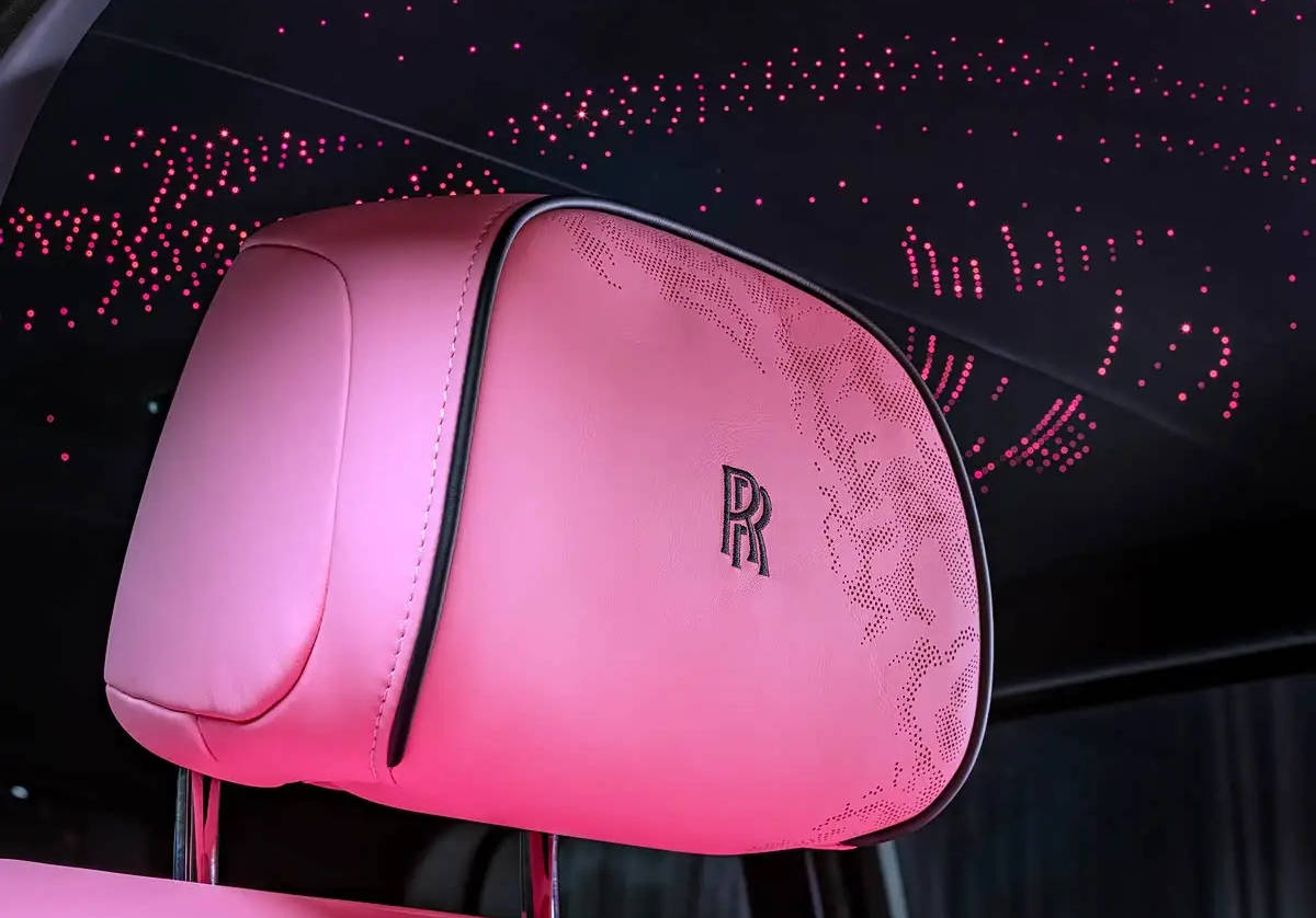 致敬敦煌壁畫的定制藝術 勞斯萊斯三款車型推出訂制版