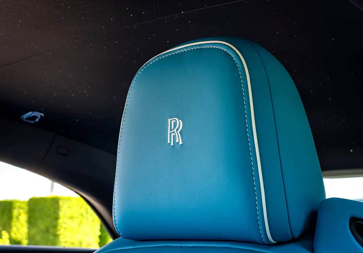 致敬敦煌壁畫的定制藝術 勞斯萊斯三款車型推出訂制版