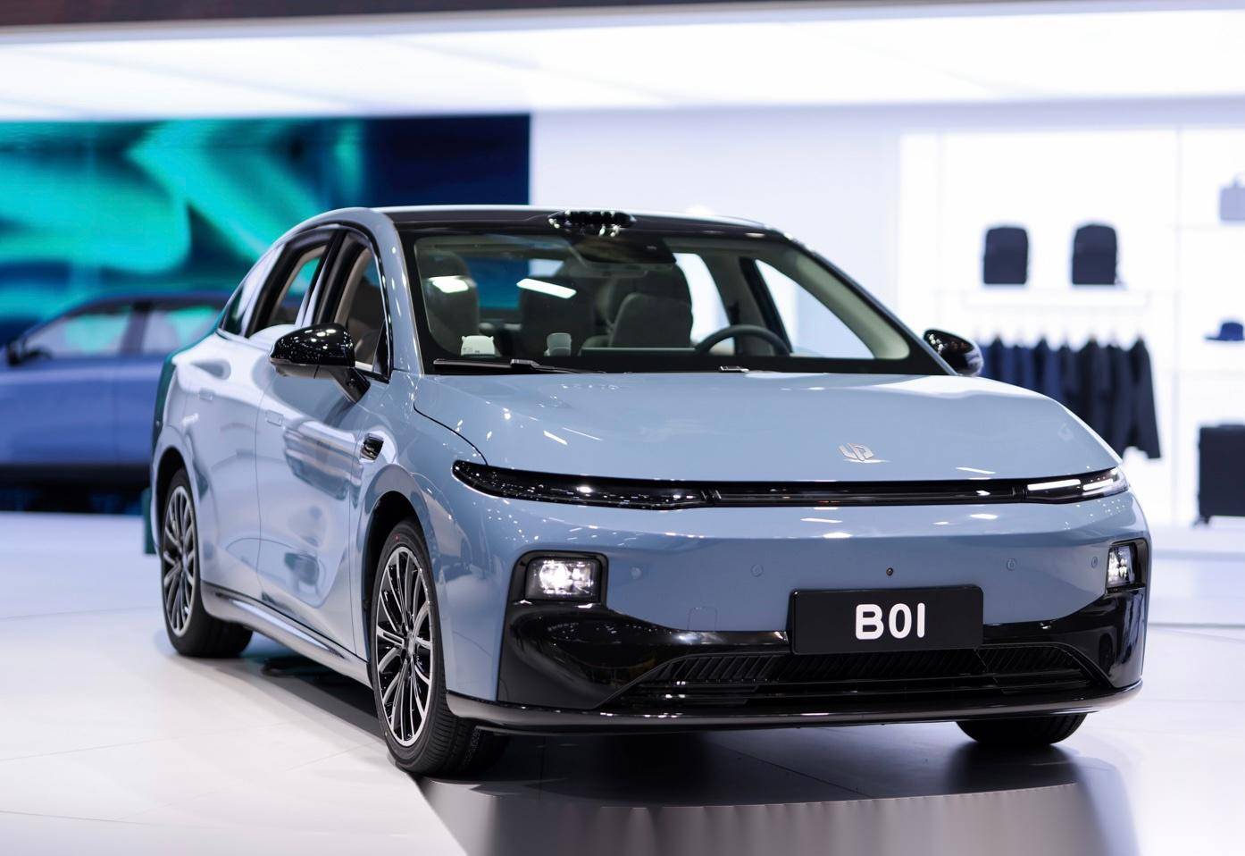 零跑汽車首款純電轎車B01正式上市 目標競品秦EV及小鵬MONA M03