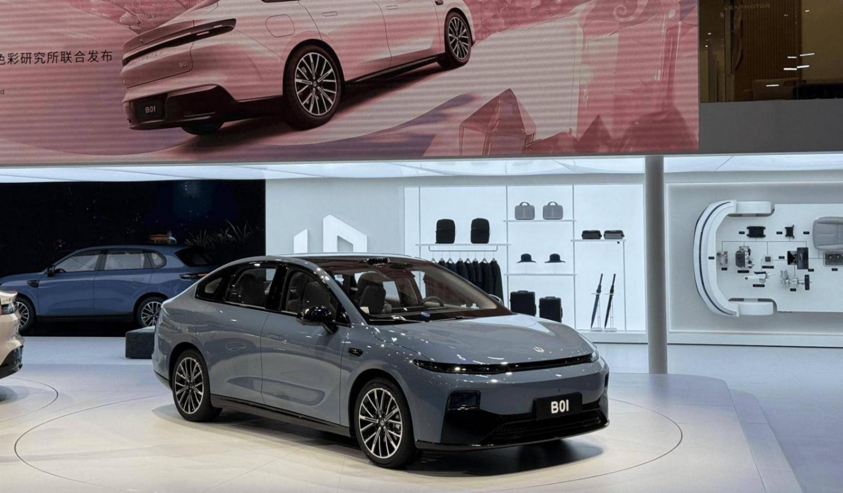 零跑汽車首款純電轎車B01正式上市 目標競品秦EV及小鵬MONA M03