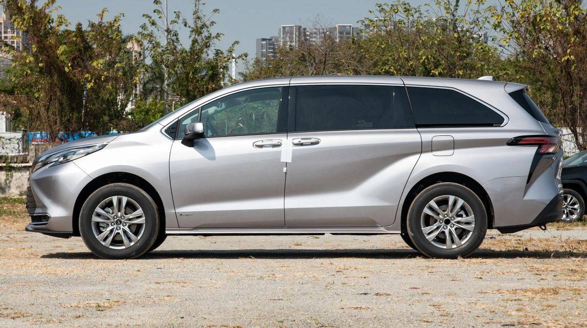 人民的第一臺MPV來了!五菱星光730將上市,提供多種動力可選