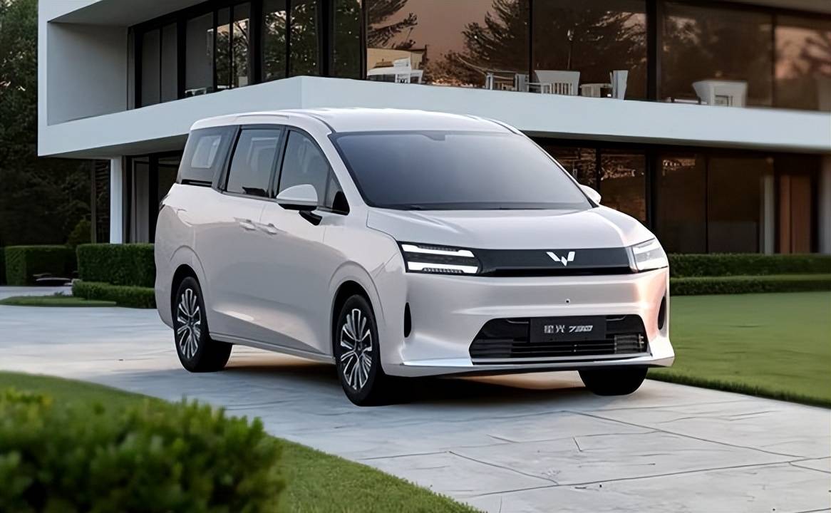 人民的第一臺MPV來了!五菱星光730將上市,提供多種動力可選