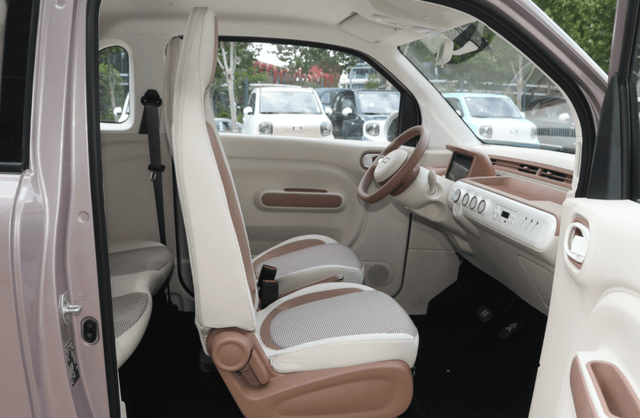 3.49萬元起,配置升級+新車色,新款奔騰小馬這波升級很值?