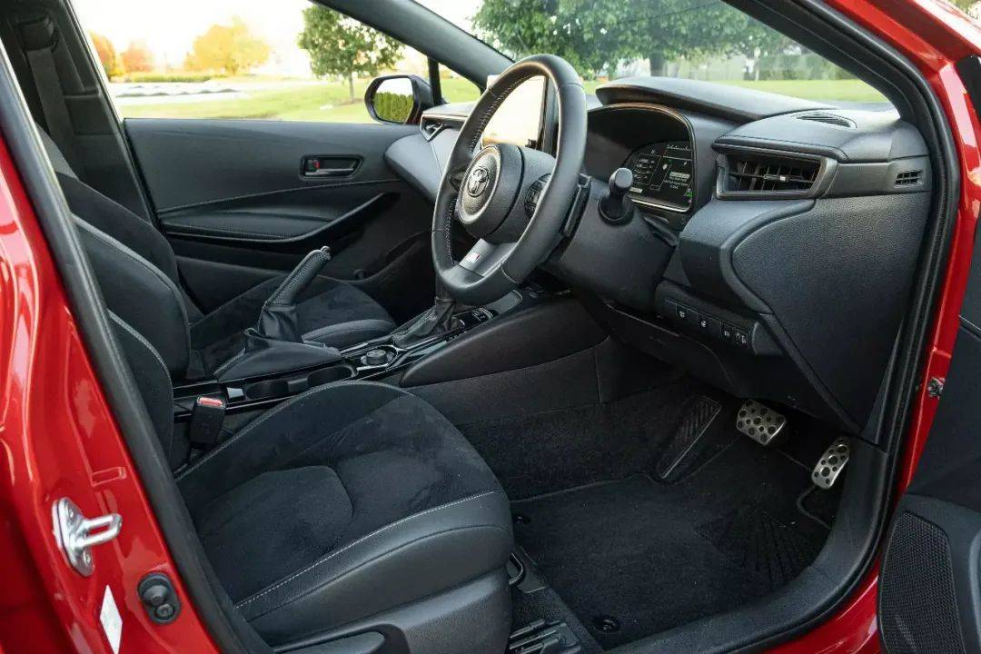 GR卡羅拉:GR雅力士之外的好選擇,均衡且樂趣十足