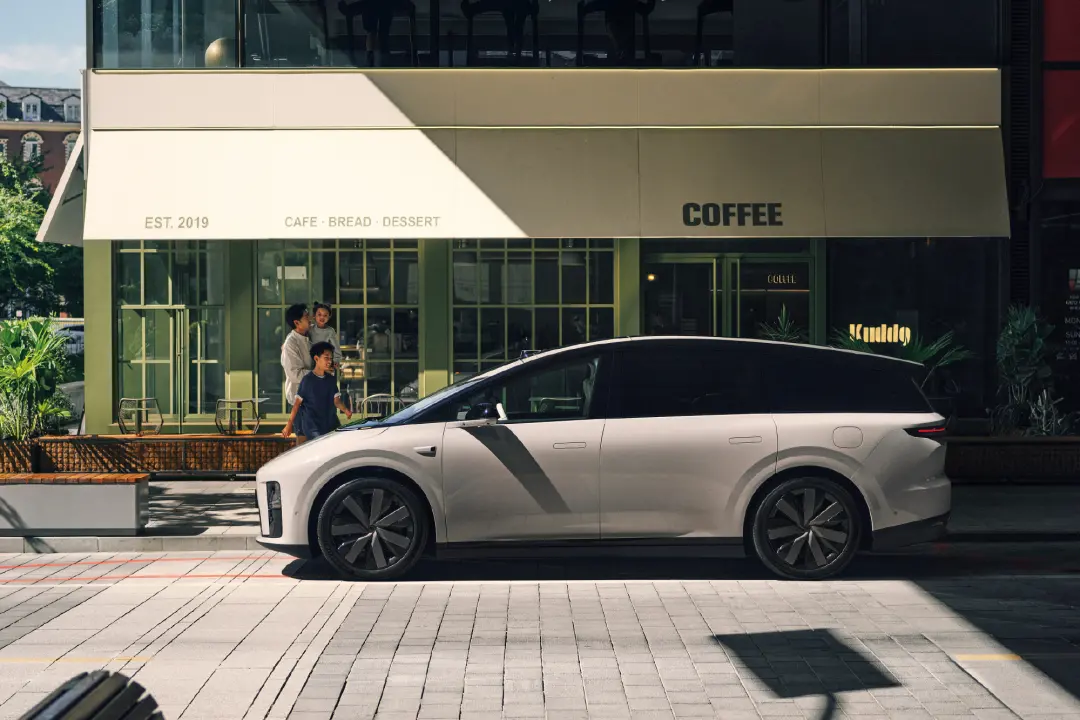 理想十周年,變陣先變人 理想十周年,變陣先變人