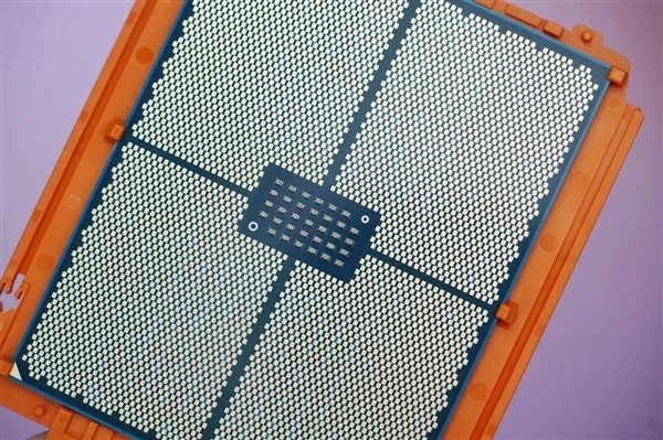 最強桌面CPU！AMD銳龍線程撕裂者9970X/9980X圖賞