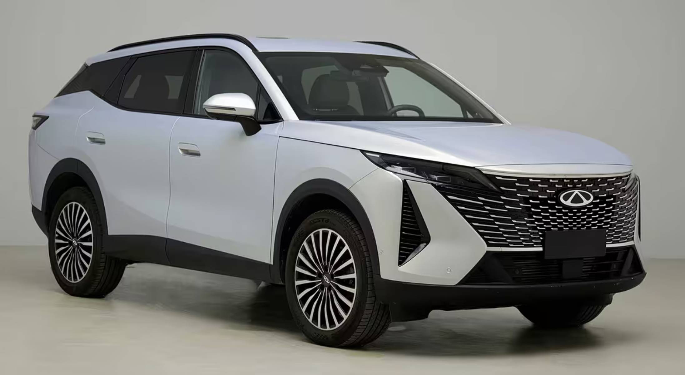 新款吉利博越預(yù)售價(jià)9.19萬(wàn)起 新款瑞虎7 PLUS配1.5T發(fā)動(dòng)機(jī) 該選誰(shuí)?