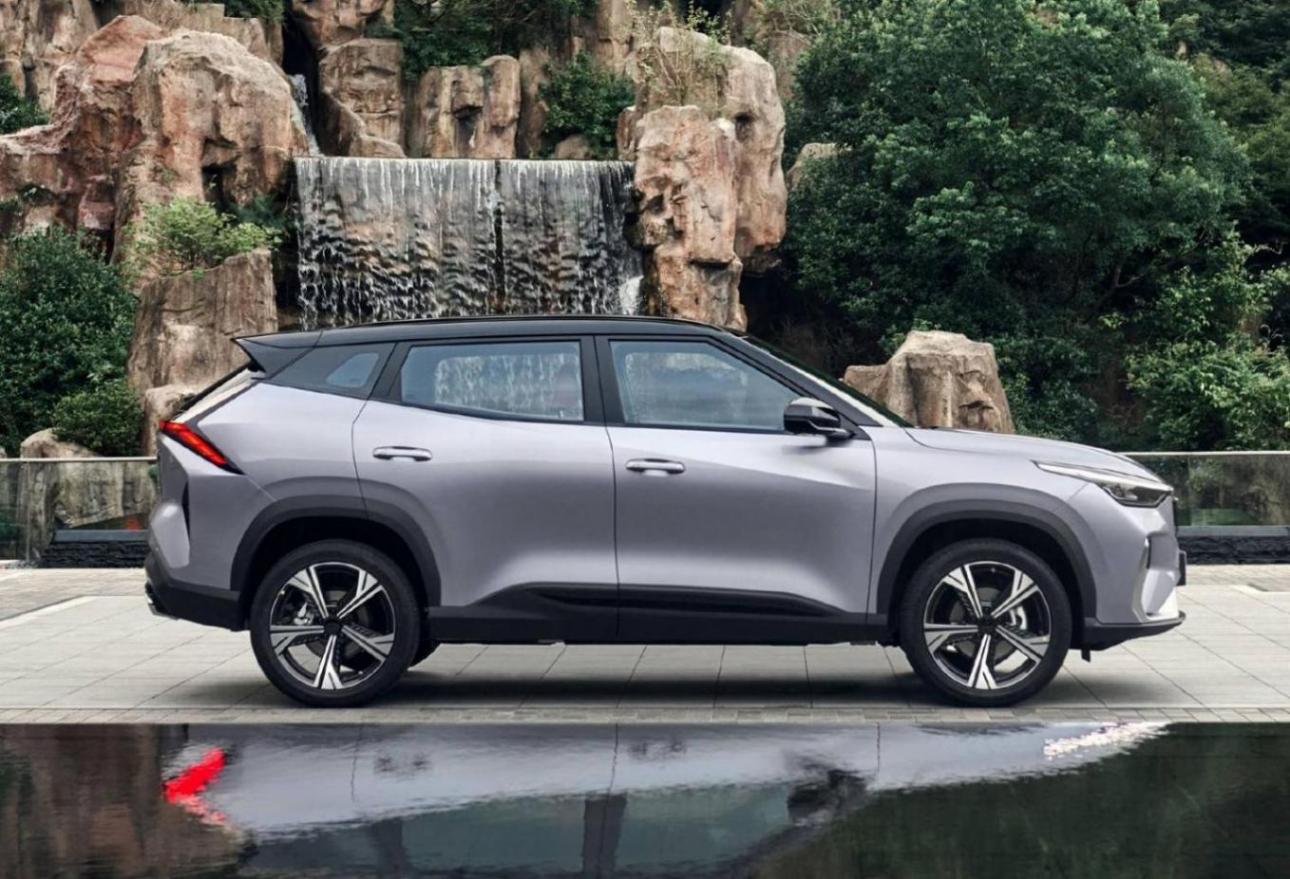 新款吉利博越預(yù)售價(jià)9.19萬(wàn)起 新款瑞虎7 PLUS配1.5T發(fā)動(dòng)機(jī) 該選誰(shuí)?