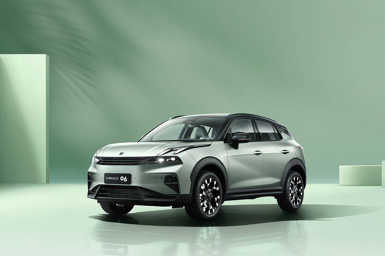 新增森珀綠/升級Flyme車機 領克06 Relive限時10.76萬起