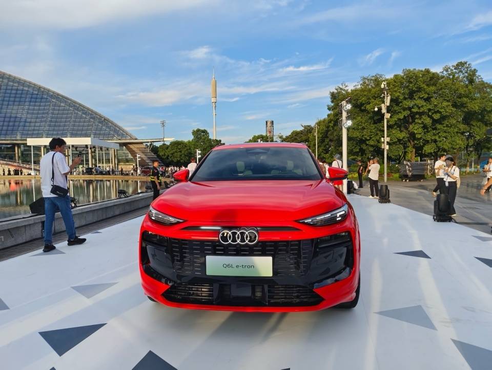 華為乾崑智駕加持,一汽奧迪Q6L e-tron與A5L雙車上市