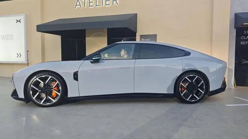 最美轎車!全新小鵬P7開啟預售,與小米SU7展開競爭