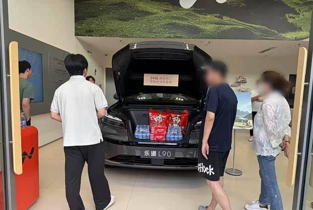 理想 樂道 問界大PK:三排座SUV為何成爆款?重磅新車即將登場!