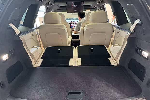 理想 樂道 問界大PK:三排座SUV為何成爆款?重磅新車即將登場!