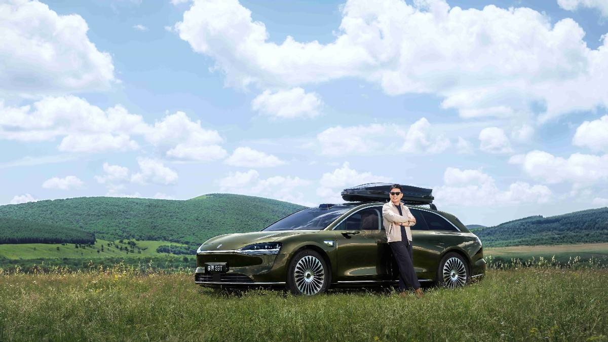 余承東曝光享界S9T大五座,空間極致挖掘媲美SUV