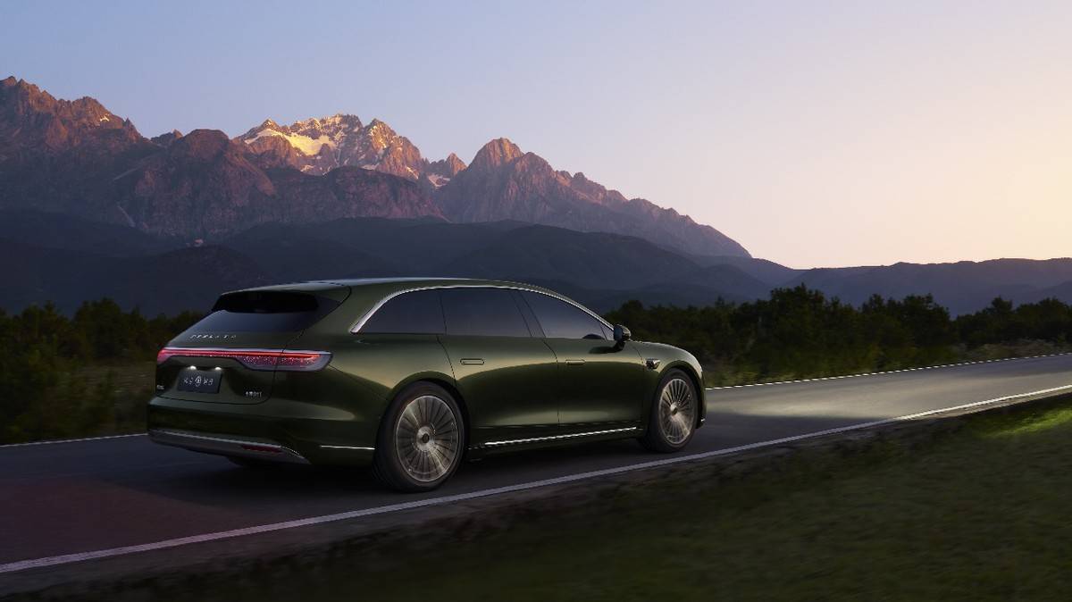 余承東曝光享界S9T大五座,空間極致挖掘媲美SUV