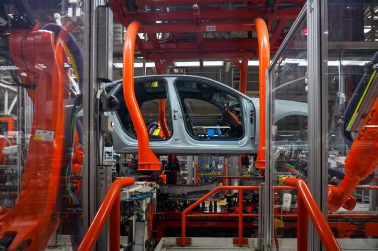 五維進化,標桿新生!一汽奧迪A5L入手價23.98萬-28.98萬