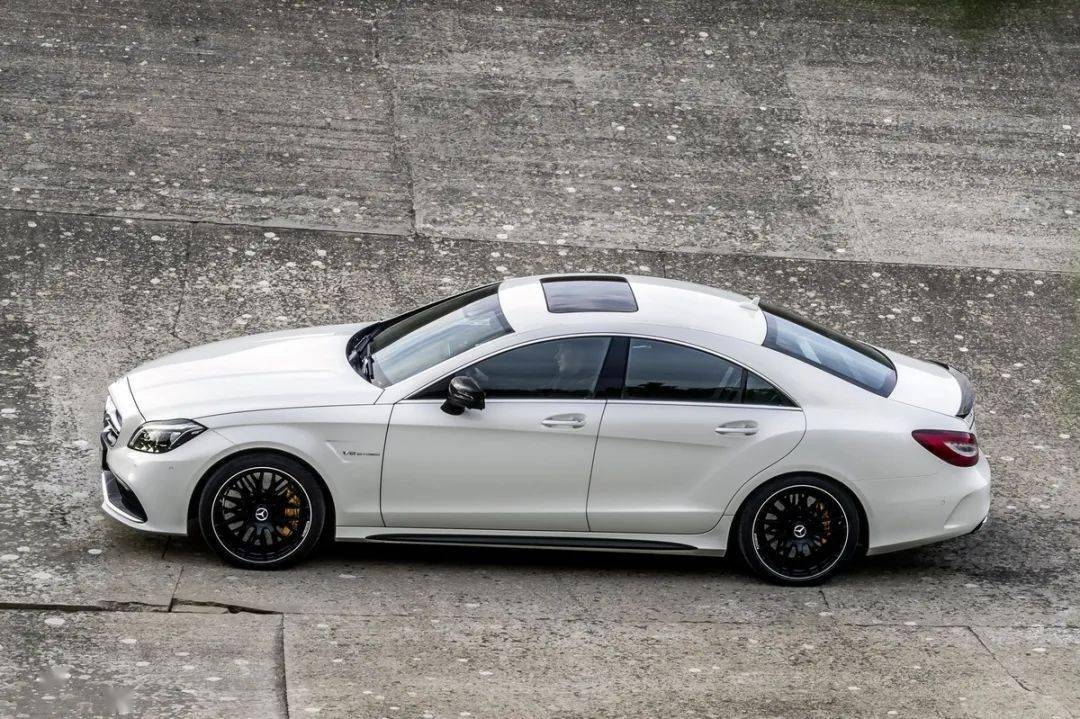 極致的優雅+爆操的性能,試玩MJ奔馳CLS63 AMG