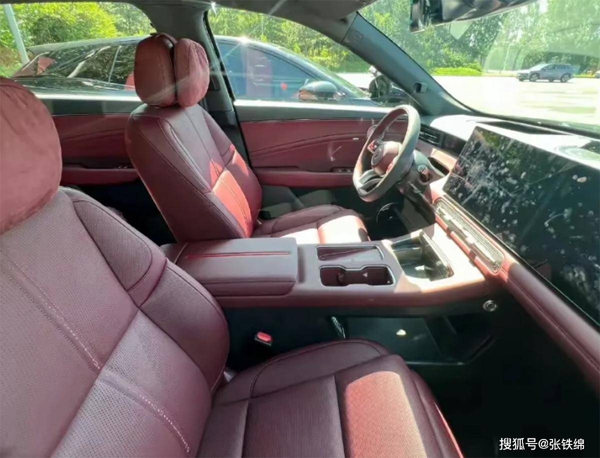 紅旗全新中型SUV,HS6正式申報,車長4925mm,搭載1.5T插混動力