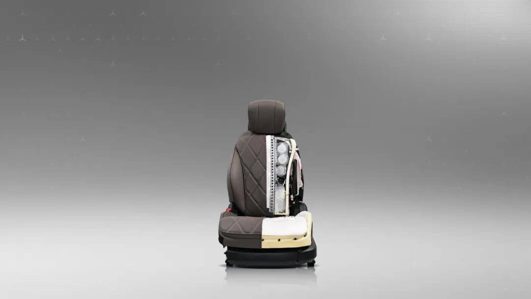 奔馳的標(biāo)準(zhǔn):以感知,定調(diào)豪華