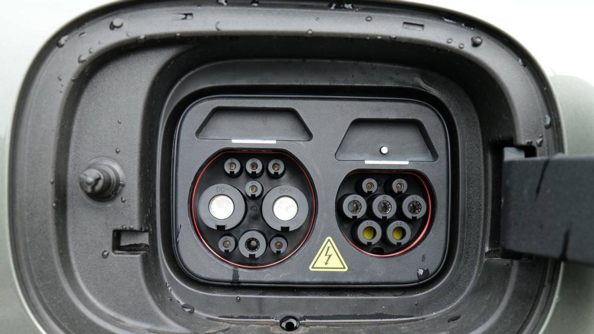 新秀挑戰(zhàn)老將,長(zhǎng)安啟源Q07對(duì)比宋PLUS DM-i,買新買舊?