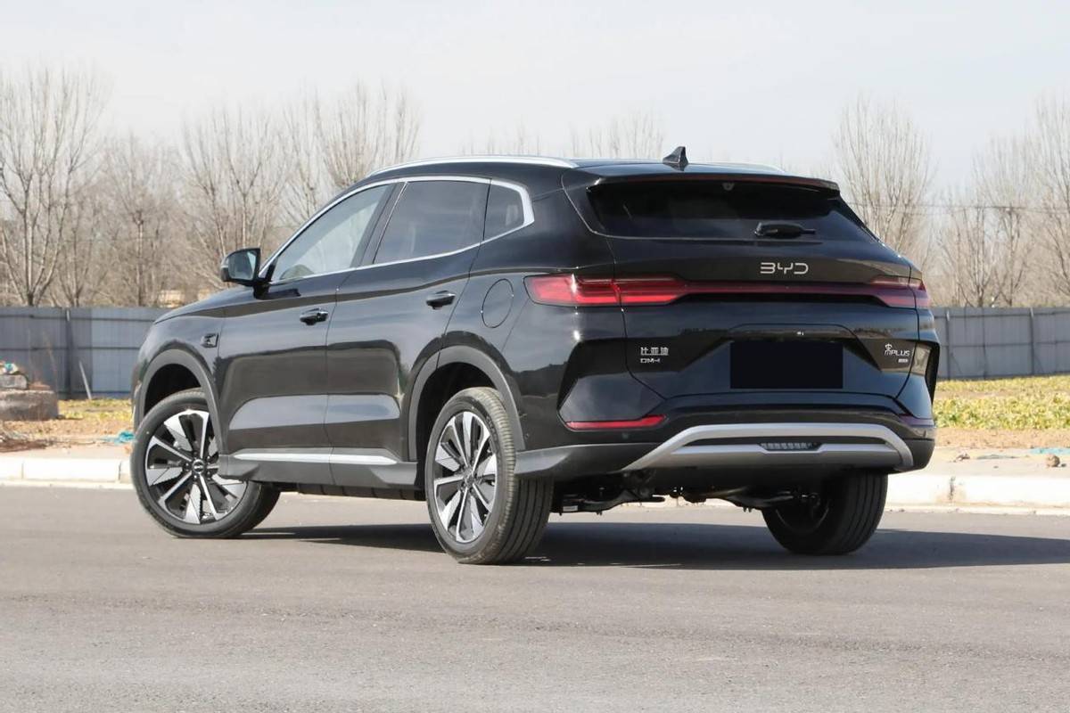 新秀挑戰(zhàn)老將,長(zhǎng)安啟源Q07對(duì)比宋PLUS DM-i,買新買舊?