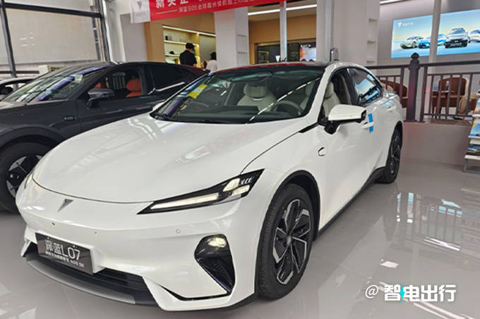 深藍新L07限時13.59萬起!動力更強,還標配華為智駕