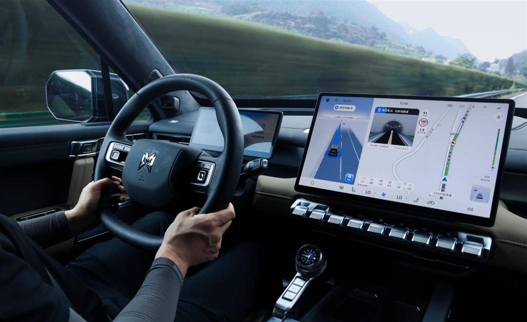當硬派SUV遇到全棧華為滿配,猛士M817售31.99萬元起
