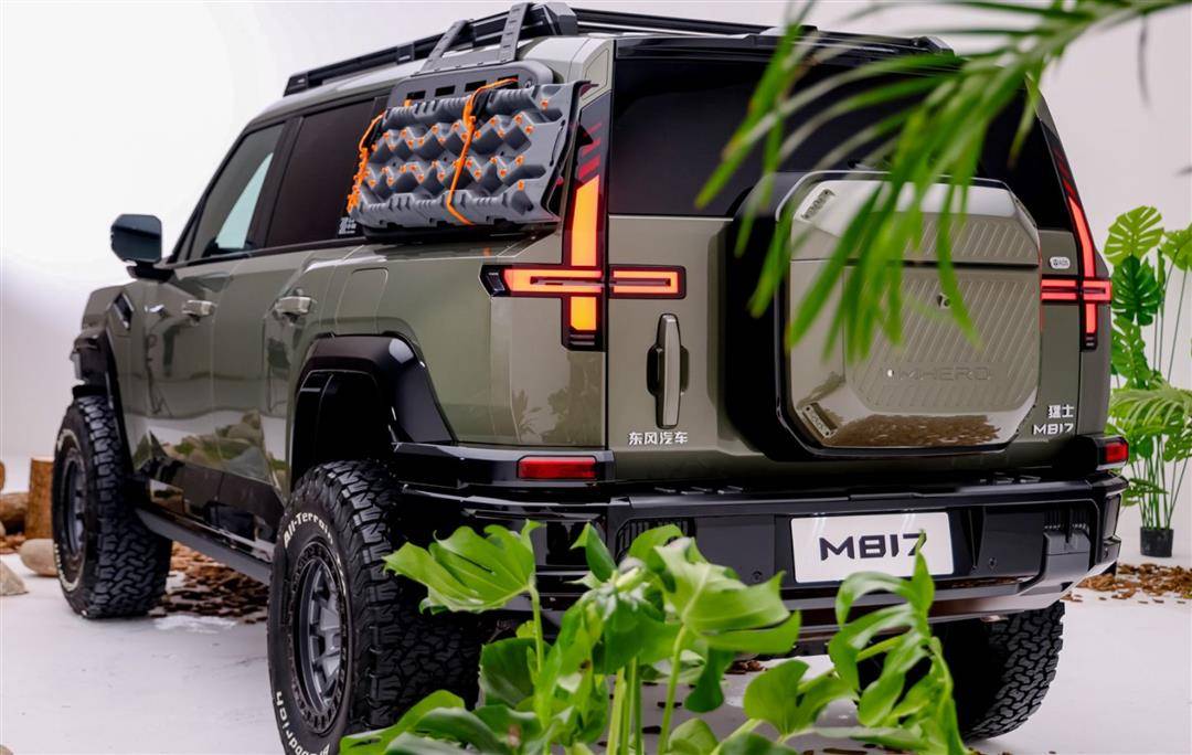 當硬派SUV遇到全棧華為滿配,猛士M817售31.99萬元起
