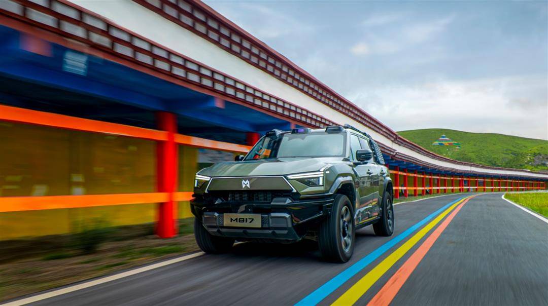 當硬派SUV遇到全棧華為滿配,猛士M817售31.99萬元起