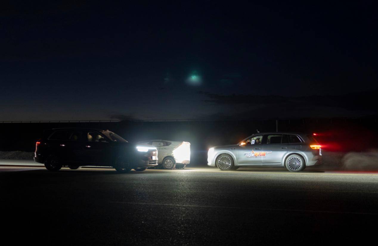 強光下130km/h剎停!40萬級銷冠問界M8的安全極限到底在哪兒?