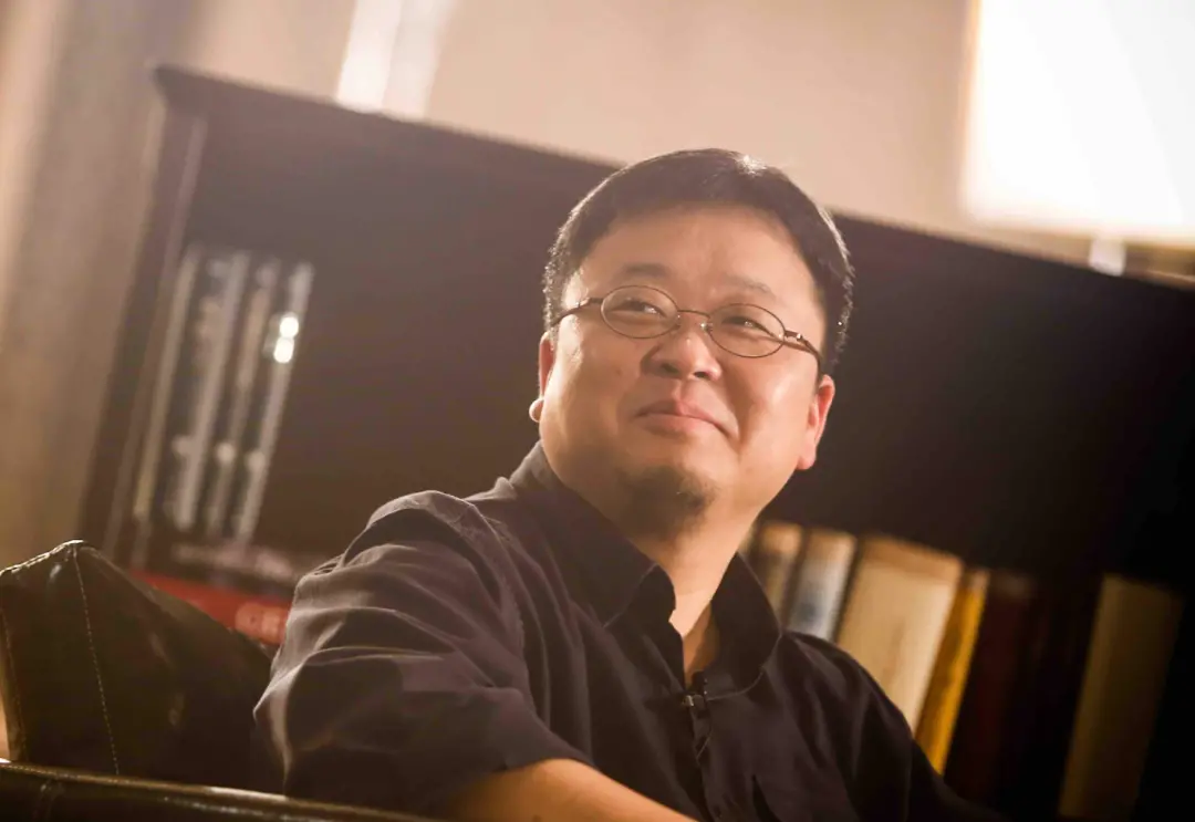 羅永浩限定款的泡面,作為帶貨主播的他依然賣力,沒(méi)有泡面不敢想象,我的泡面情結(jié)一直很重,長(zhǎng)達(dá)15年,泡面就是我最親密的戰(zhàn)友