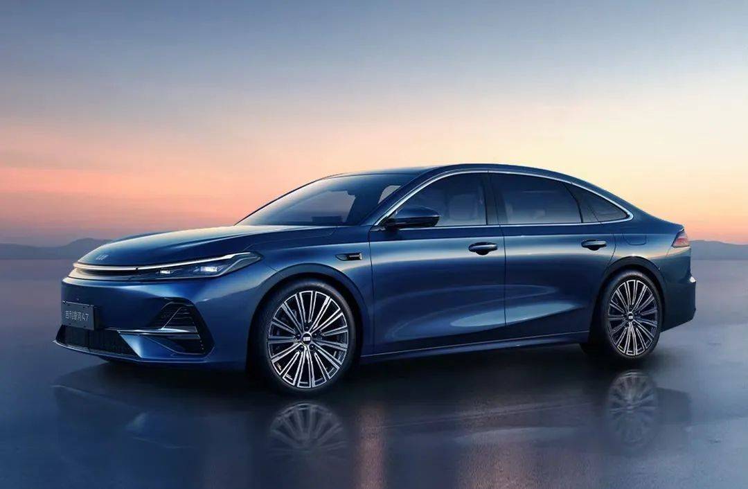 標注45L,卻可加60L?為何插混車的油箱實際容量會比官宣的大?