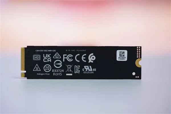 疾速7000MB/s,長江存儲PC450 1TB SSD圖賞 疾速7000MB/s!長江存儲PC450 1TB SSD圖賞