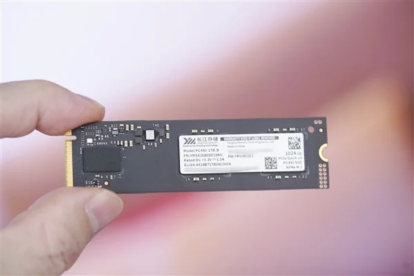 疾速7000MB/s,長江存儲PC450 1TB SSD圖賞 疾速7000MB/s!長江存儲PC450 1TB SSD圖賞