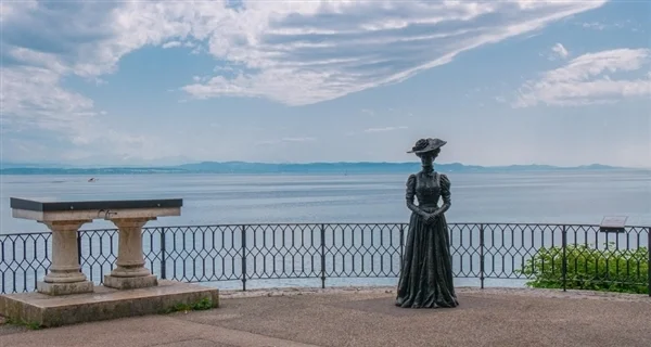 阿里巴巴擬議分拆上市之際 斑馬智行前女CFO公開鄙視某些高管人品行徑 阿里巴巴擬議分拆上市之際 斑馬智行前女CFO公開鄙視某些高管人品行徑