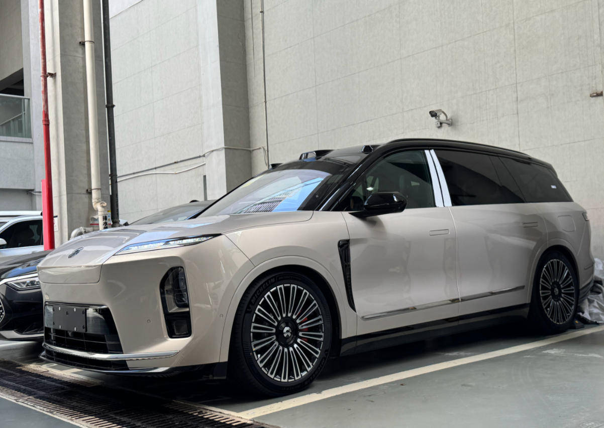 第三代蔚來(lái)ES8,中大型變大型SUV,后備箱容積多3.8倍