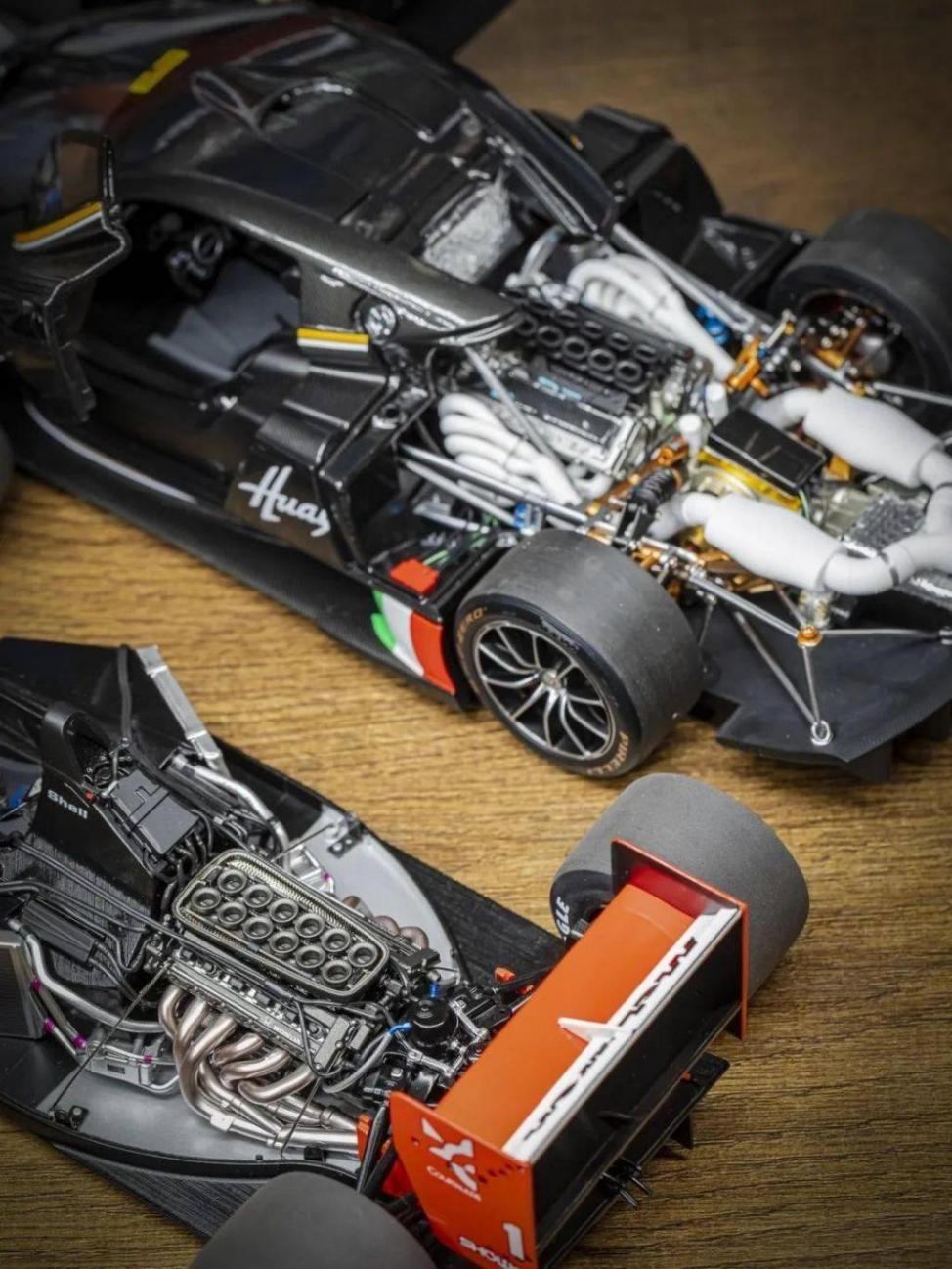 帕加尼Huayra R搭載與梅賽德斯-AMG子公司HWA AG聯合開發的6.0升V12自然吸氣發動機(代號Pagani V12-R),重量僅198公斤,為同排量最輕發動機之一