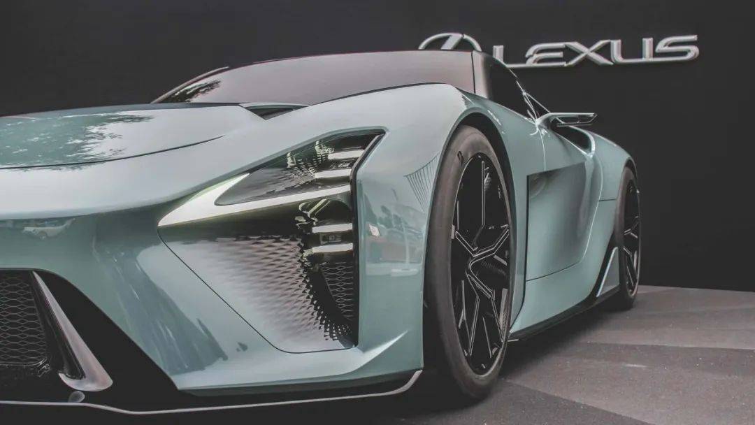 Lexus正在醞釀一臺(tái)全新超跑,它的代號(hào)已經(jīng)逐漸清晰,那就是LFR