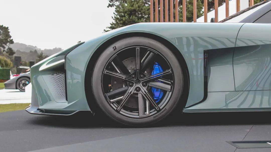 Lexus正在醞釀一臺(tái)全新超跑,它的代號(hào)已經(jīng)逐漸清晰,那就是LFR