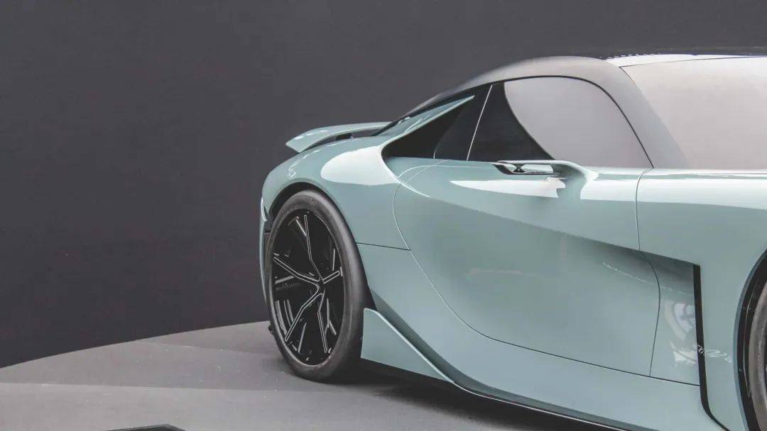 Lexus正在醞釀一臺(tái)全新超跑,它的代號(hào)已經(jīng)逐漸清晰,那就是LFR