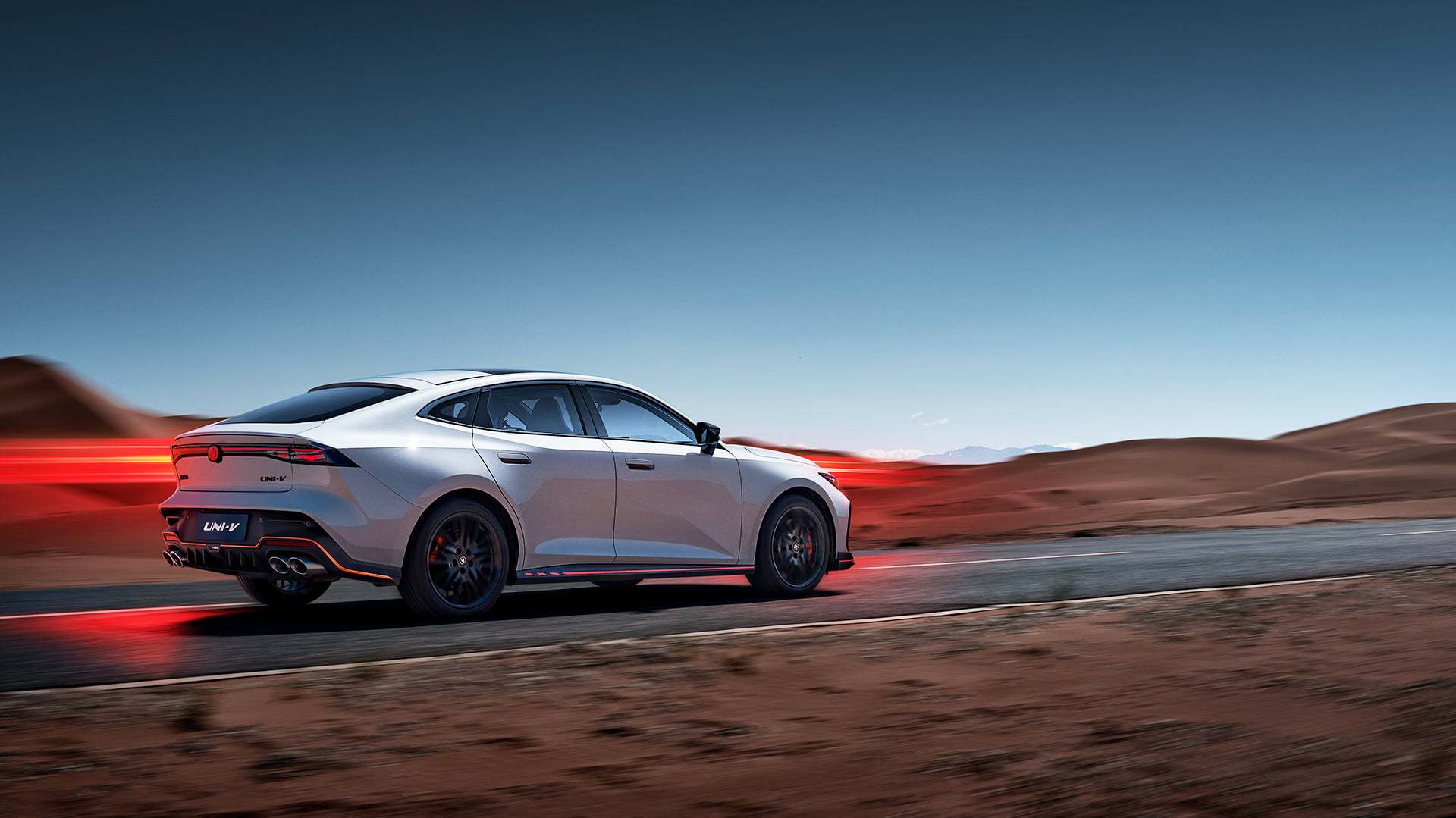 官方優惠之外還有的聊 探店體驗長安第三代UNI-V